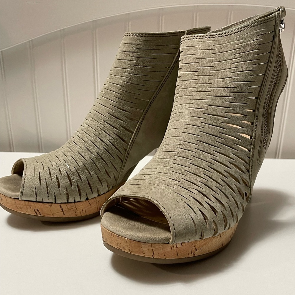 Paul Green Peep Toe Bootie